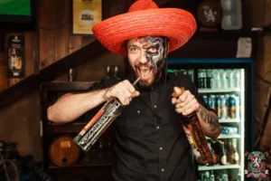 Текіламен Білий Лев_кейси